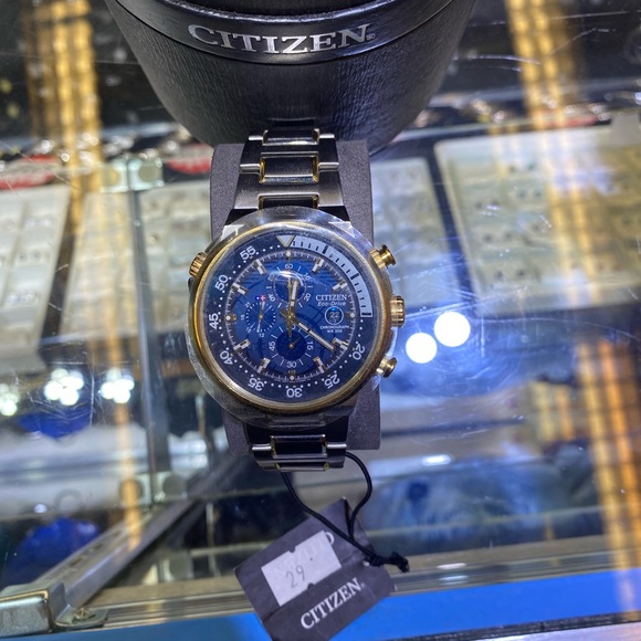 Brand new blue citizen eco drive watch for men - Picture 2 of 3